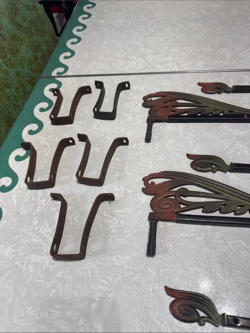 Set 5 ANTIQUE expanding swing arm curtain rods- Art deco style with mounts